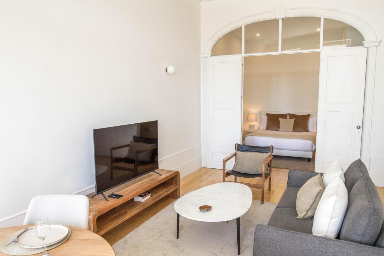 Modern Charming Loft With Balcony In Central Порто Екстериор снимка