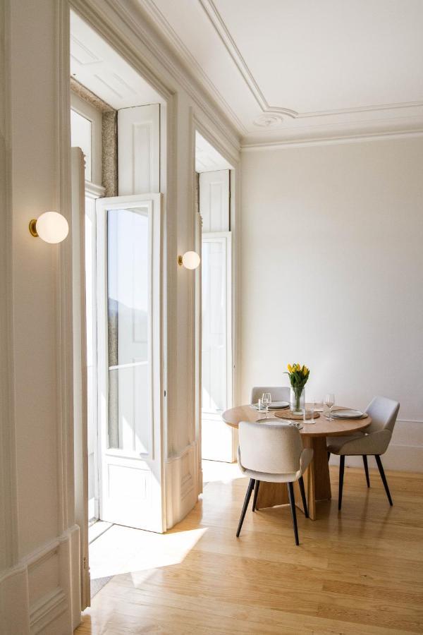 Modern Charming Loft With Balcony In Central Порто Екстериор снимка