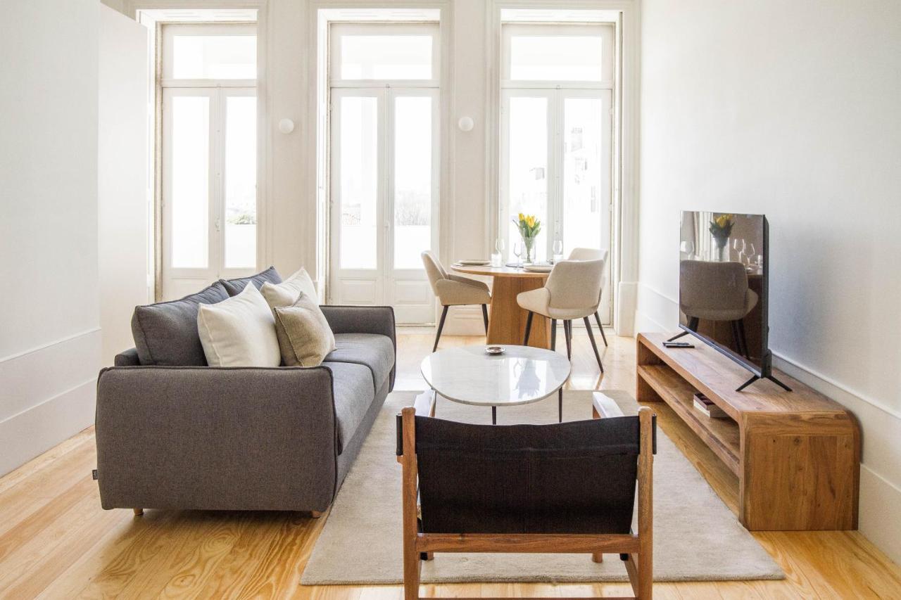 Modern Charming Loft With Balcony In Central Порто Екстериор снимка